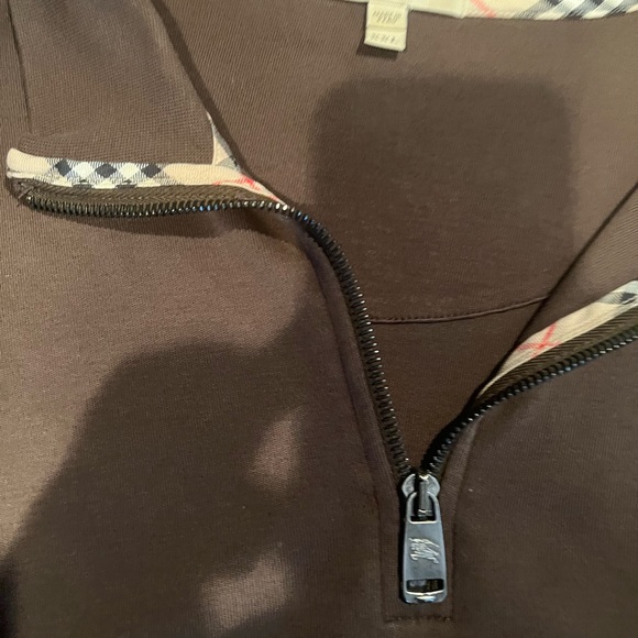 Men’s Burberry half zip pullover sweater - Picture 7 of 7